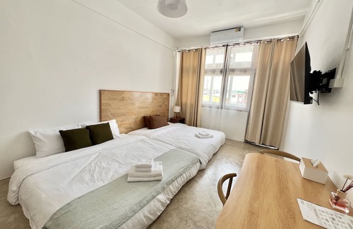 Pom Prap Sattru Phai House | Sabay Home
