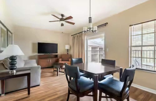 West Kissimmee Resort | Florida Winter Break/Fun Filled Resort! Luxurious Suites Central to Theme Parks