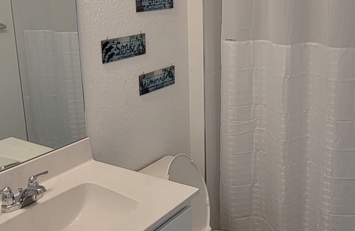 Port Saint Lucie Apartment | Comfy apartment with individual entrance. Perfect to rest.