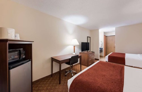 Hebron House | Discover Ohio's Charm Near I-70, Modern Amenities & Unbeatable Customer Service