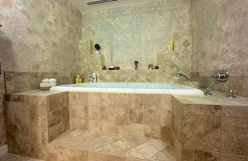 Hunter House | Mountain View Chalet - Sleeps 12