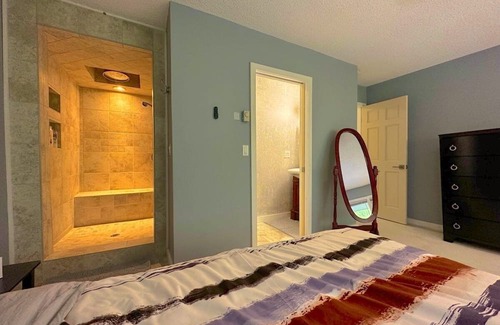Hunter House | Mountain View Chalet - Sleeps 12