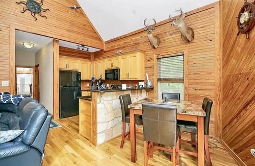 Huntersville Cabin | Mountain Island Lake Cabin
