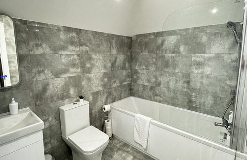 Stanwell Apartment | Serene Oasis Near Heathrow Airport