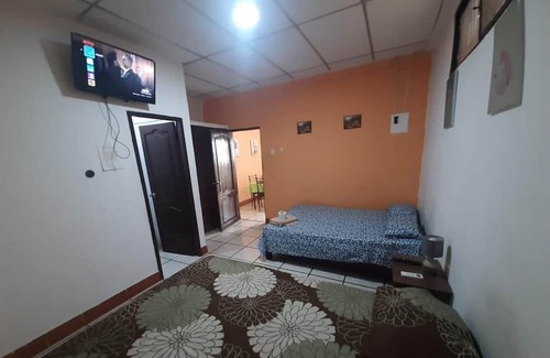 Guayaquil Apartment | 8 Acogedores Departamentos Independientes en la Garzota 5 mts del Aeropuerto