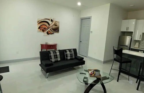 Buckingham Boat Rental | Lovely newbuilding 1 bedroom vacation parking freenn