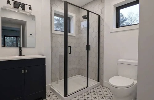 Tiny Cottage | Modern Cozy Container Home with Close Proximity to Multiple Beaches