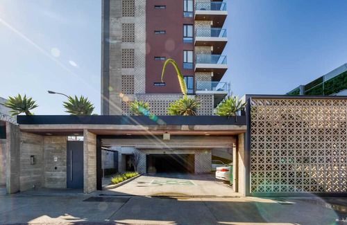 Avenida Revolucion Apartment | Amazing Apt w/a Pvt Balcony: Lounge-B/Center+Gym