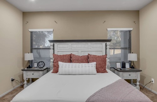 Pinal County House | Terrific 3-bedroom house in marvelous Chandler with AC, WiFi