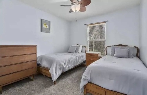 Lenexa House | Cozy 3-bedroom townhome in welcoming Lenexa with AC, WiFi NEW PROMO PRICING