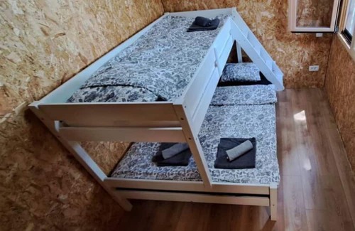 Razanac RV Rental | Treehouse in Ljubac