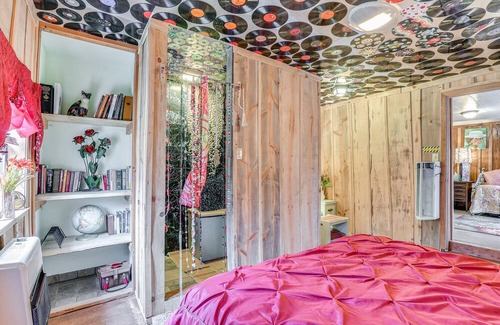 Pine Ridge Cabin | Rural Oden Retreat on 14 Acres w/ Fire Pit!