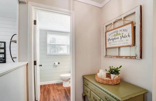 Powell House | Family & Friends, 5BR 3BA Home Near Zoo , 10 min to OSU Downtown