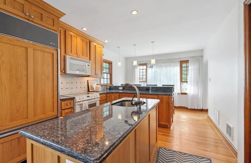 Rock Hall Cottage | Waterfront and Wonderful! Welcome to the Bayburst Lodge.
