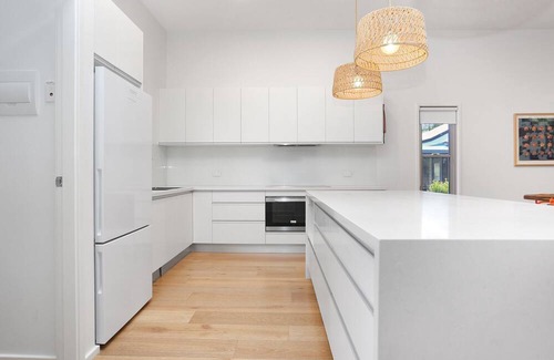 Hawks Nest House | Russell Street Retreat