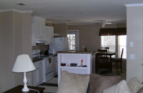 Crystal River House | 1 Acre Pristine Air 2+ Bdrm Home with Garden and Greenhouse near Crystal River