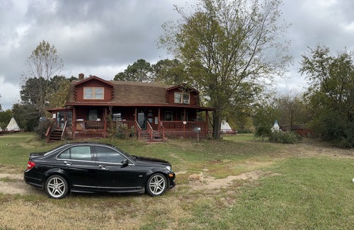 Mc Caskill Resort | Diamond Glamping - Main Log House