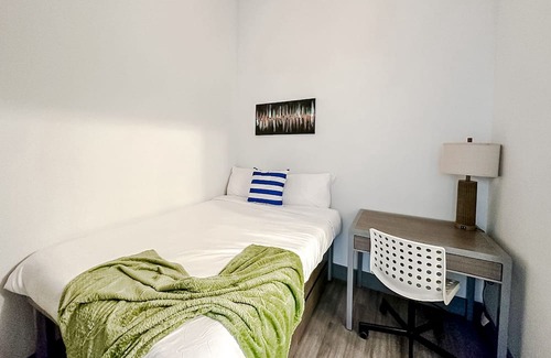 Springfield Apartment | Sleepover: Unforgettable 1BD/1BA- Downtown Springfield