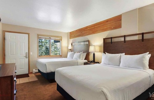 Baldy Mountain Condo | Great 2 bedrm lock off condo near trailhead of Baldy Mountain. Beautiful views!