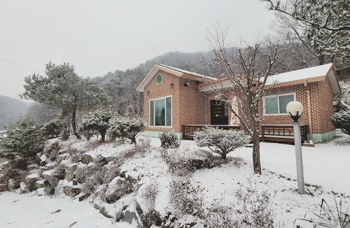 Yongmun House | [언덕위 작은독채] "우리만 있고 싶을 때" #양평언덕집#