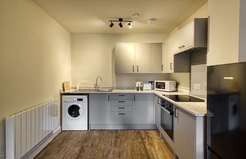 Southport Apartment | Renaissance 3: 1 BR in Southport's Premier Block