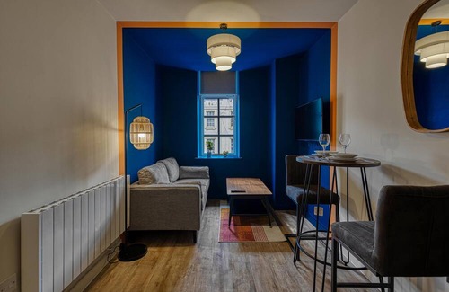 Southport Apartment | Renaissance 8: 1 BR in Southport's Premier Block