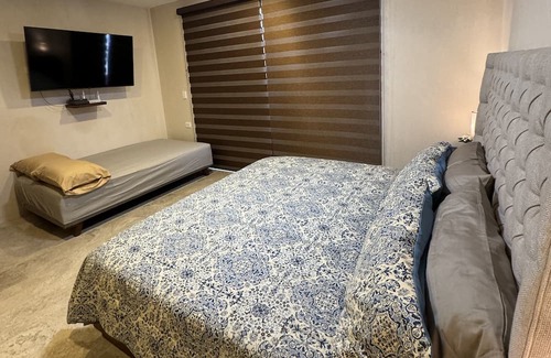 Ejidal Apartment | Cozy Studio in Gorgeous Playa del Carmen with AC, Fitness Room, WiFi