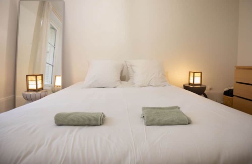 12th Arrondissement Apartment | Lovely spacious cocoon in Paris