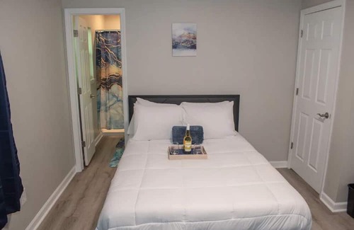Goose Creek House | Opuluxe Blue Horizon Hideaway Sleeps 8