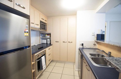 Battery Hill Apartment | 2 Bedroom apartment close to beach
