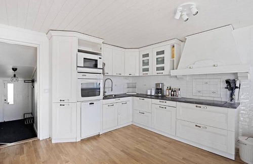 Olofstorp Villa | Mysigt hus med Jacuzzi i Olofstorp