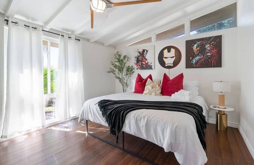 Sherwood Forest and Thistle Development House | 4 Bedroom Home in Anaheim