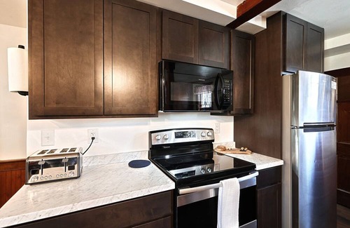 New Oxford Apartment | Historic Barker House 2 near Gettysburg