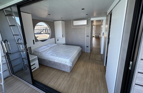 Marina di Ravenna Boat Rental | Houseboat, Marina di ravenna, Marinara, Cervia, yachts, suit, casa galleggiante