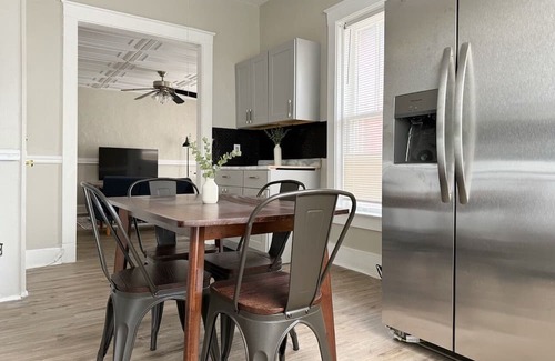 Evansville Apartment | Cherry Street Retreat A