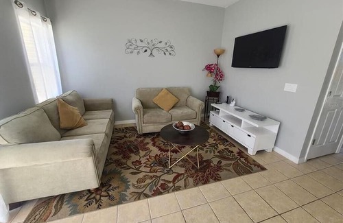 Bellavida House | 4BR Cozy Resort Townhome Private pool & BBQ