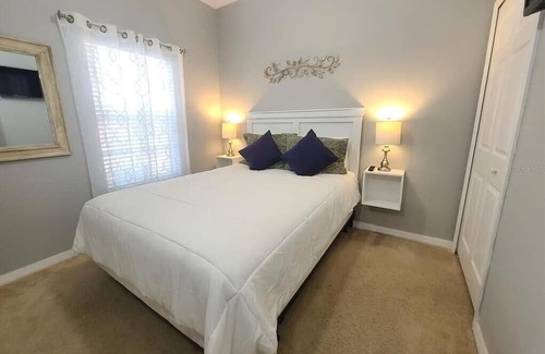 Bellavida House | 4BR Cozy Resort Townhome Private pool & BBQ
