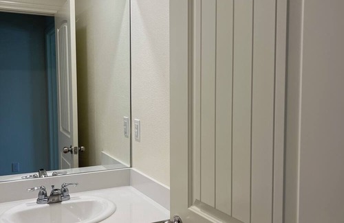 Jurupa Valley Apartment | 2b1b NEAR UCR no kitchen