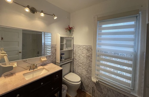 Auburndale House | 1 private bedroom in Queens Flushing NY