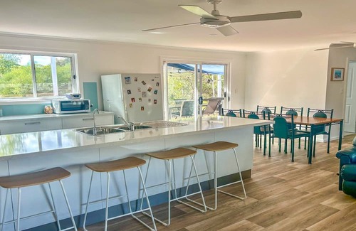 Lake Wangary House | Jubilee Cottage - Wake up to the sound of the birds in this brand new, cosy and functional, cottage retreat.