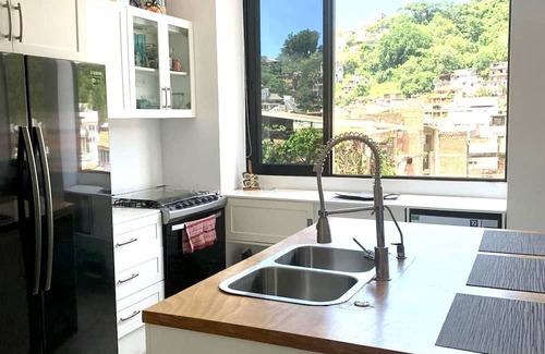 Benito Juarez House | Casa Grande in the Romantic Zone