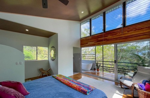 Parrita House | Unique Cacao Jungle Cottage with amazing views!