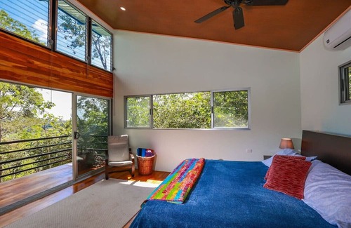 Parrita House | Unique Cacao Jungle Cottage with amazing views!