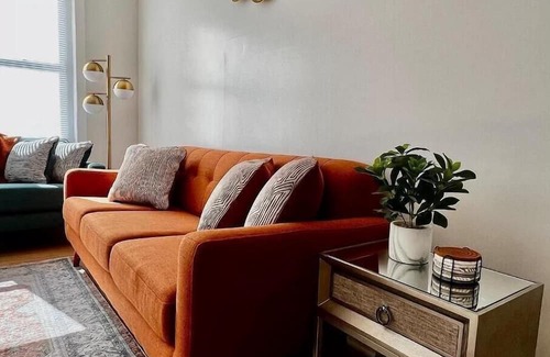 South Philadelphia House | Stylish & Spacious South Philly Gem