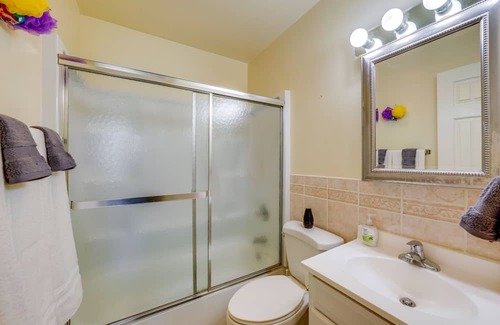 Wasco House | Cozy & Quiet Hanover Park Townhome!