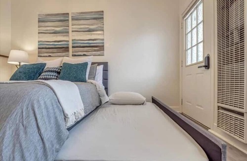 Livermore Apartment | Elegant 1b/1b, ideal getaway-walk DT Livermore