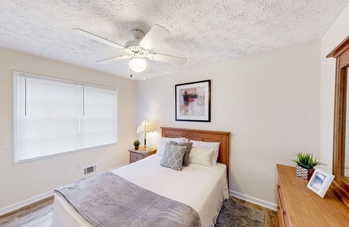 Kennesaw House | Dog-friendly home with full kitchen, furnished deck, washer/dryer, & AC