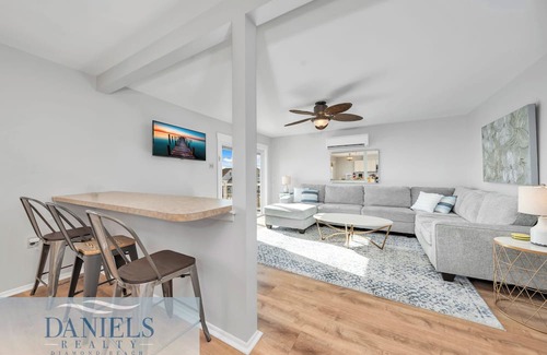Lower Township Condo | Bayside Beauty in Wildwood Crest with a large deck, bikes, and beach extras!