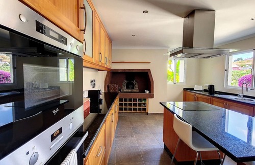 Arco da Calheta House | Bohome Nest by LovelyStay