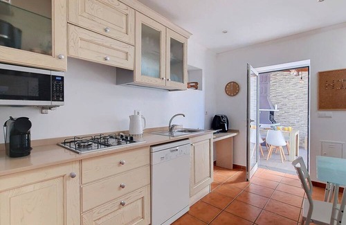 Calheta House | Arco Beach by LovelyStay